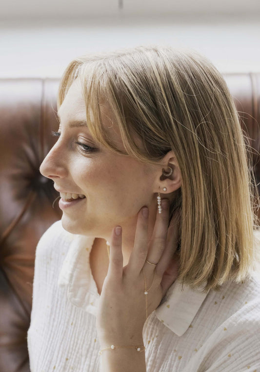 Chaîne de main en perles d'eau douce