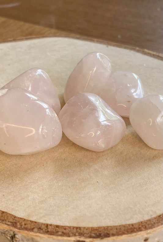 Pierre roulée Quartz rose d.or.é.mi