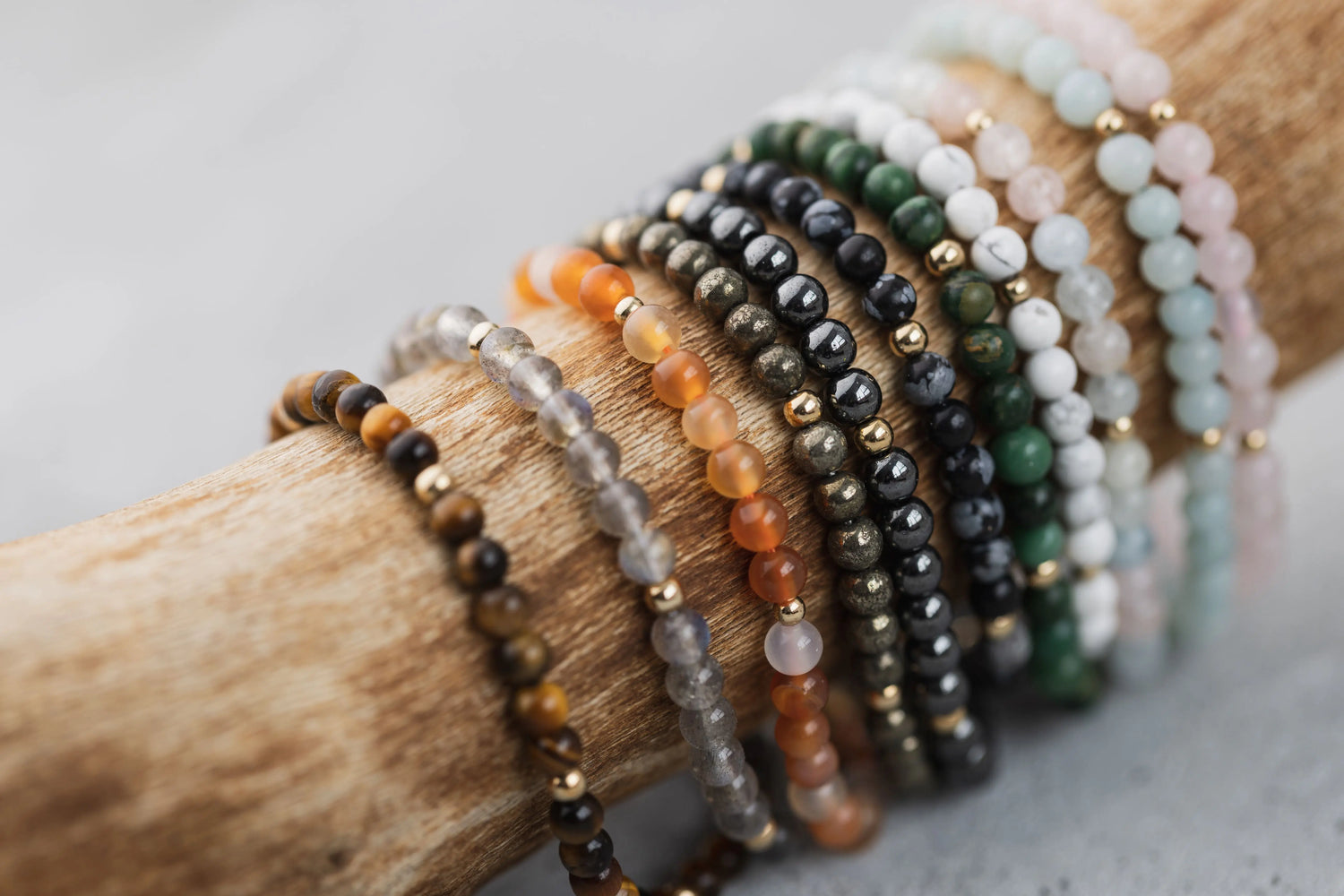 Bracelets ajustables en pierres 4mm