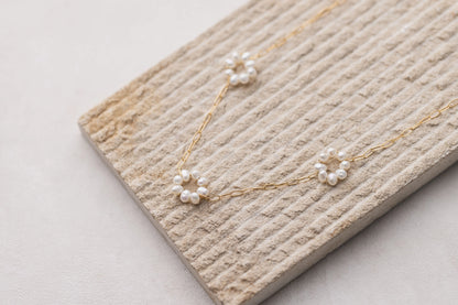 Collier en perles d'eau douce élégant de près