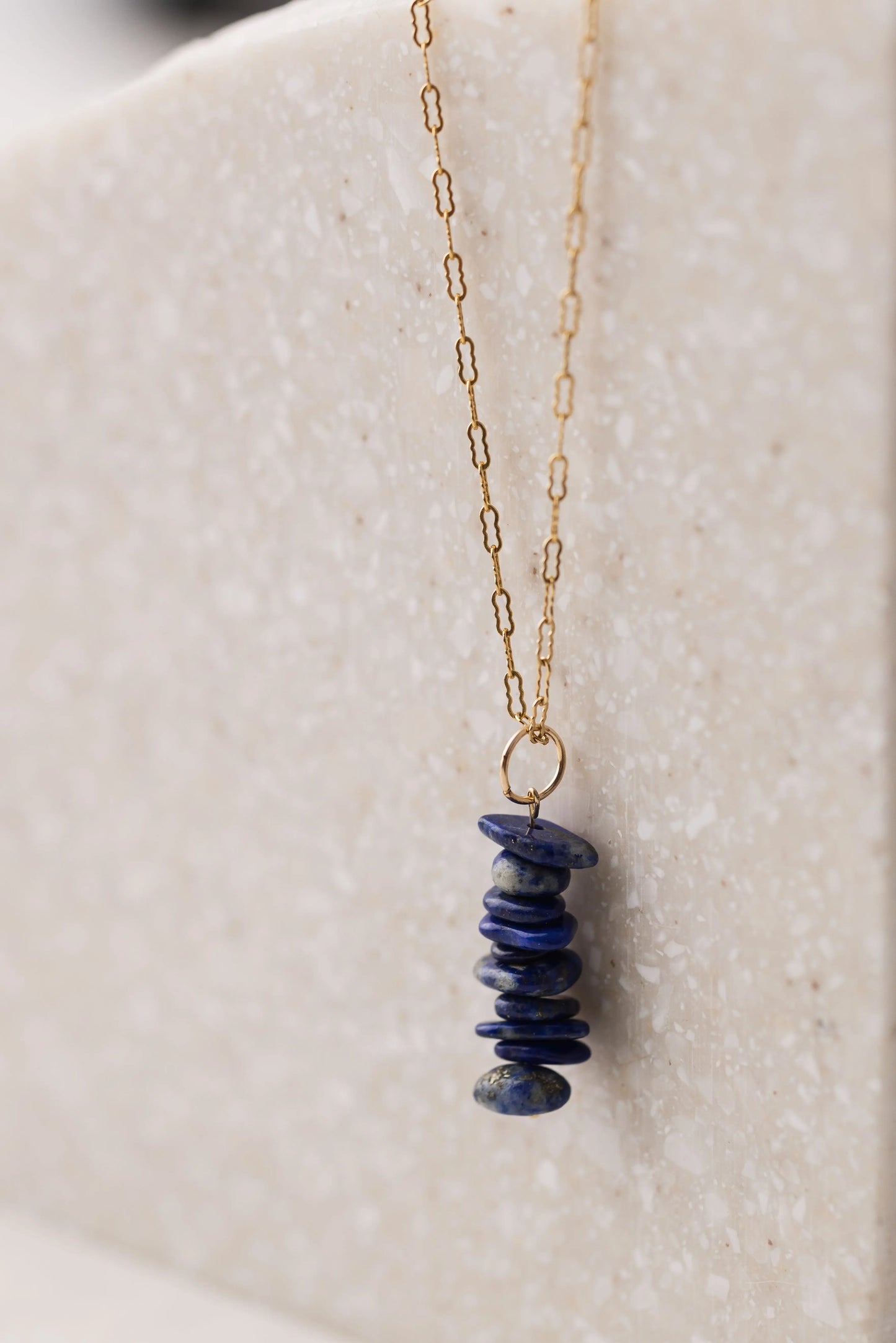 Collier chips de Lapis Lazuli d.or.é.mi