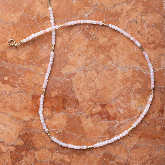 Collier opale rose d.or.é.mi