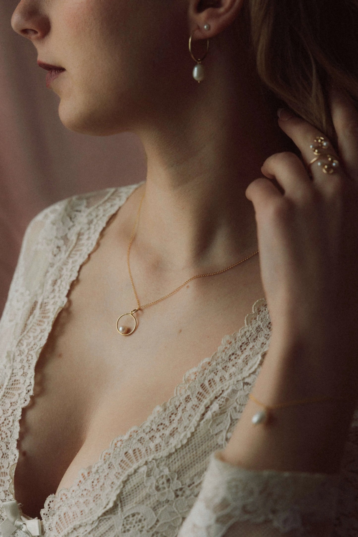 Créoles perle d.or.é.mi